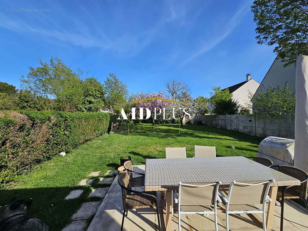 Maison à SAINT-LEU-LA-FORET