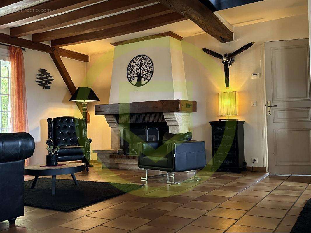 Maison à CIRES-LES-MELLO