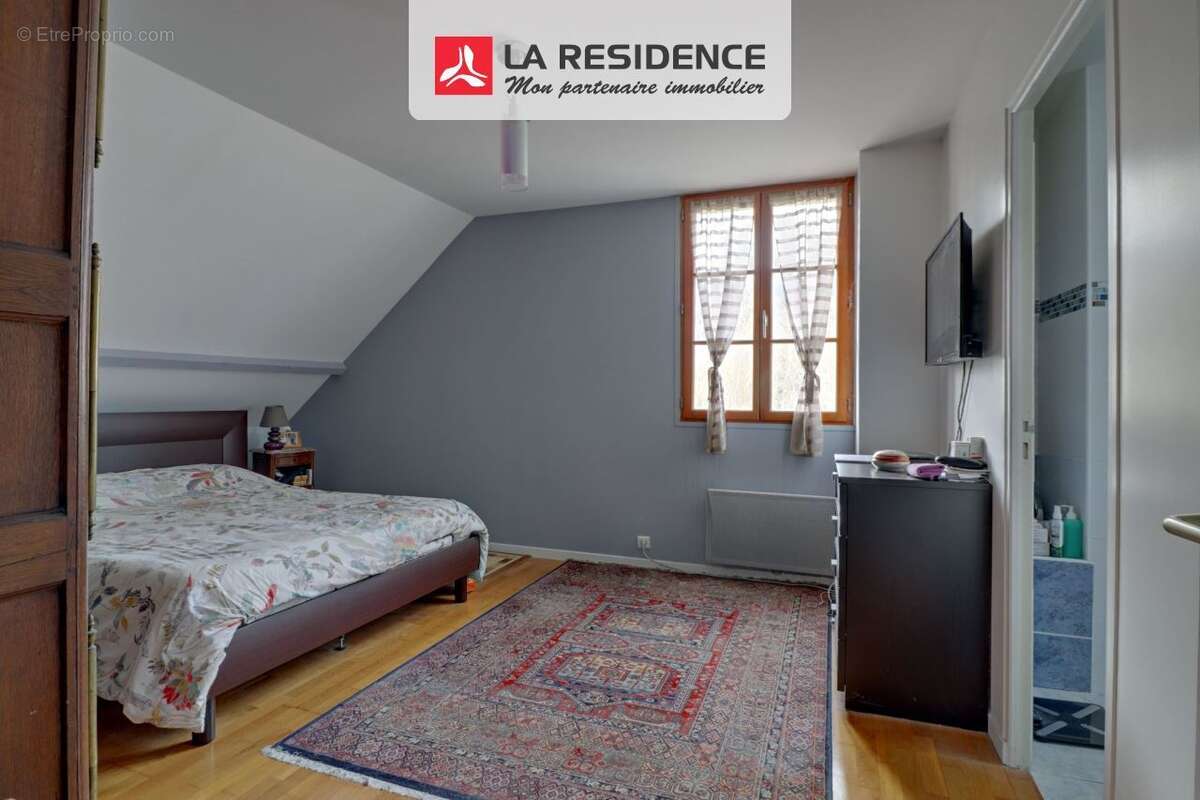 Maison à MAREIL-SUR-MAULDRE