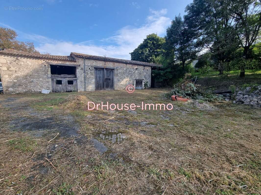 Maison à SAINT-MARTIN-DE-VILLEREAL