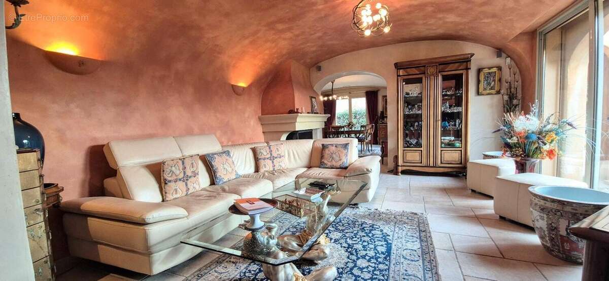 Maison à SAINT-CYPRIEN