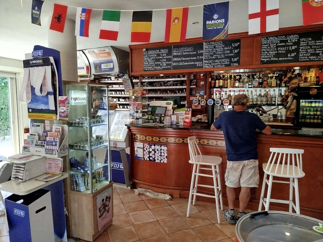A vendre 349 000 euros une grande Brasserie, Tabac, PMU, FDJ, restaurant située dans un quartier en expansion - photo 13