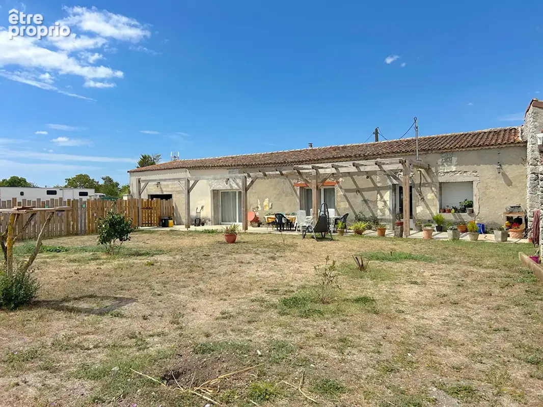 Maison spacieuse à vendre à Le Chay - 7 pièces, 225 m² - photo 13