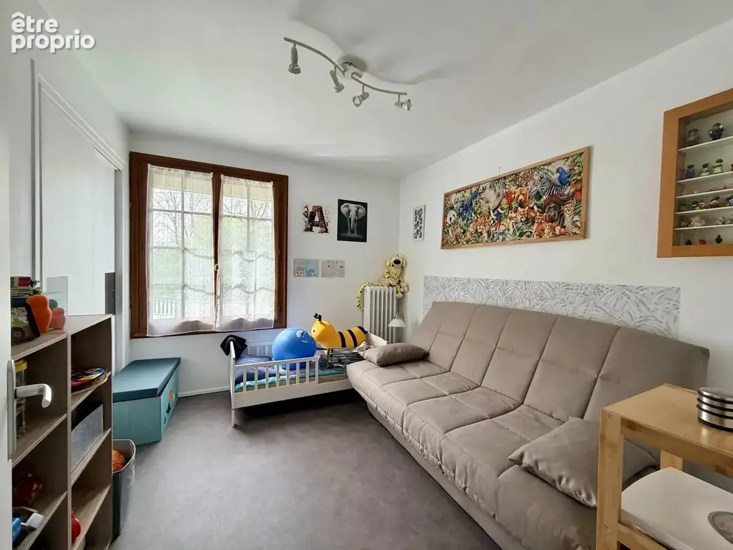 Grande maison dans Bernay - 5-6 chambres - plus de 200m2 d'espace - sous-sol/carport - 808m2 - photo 9
