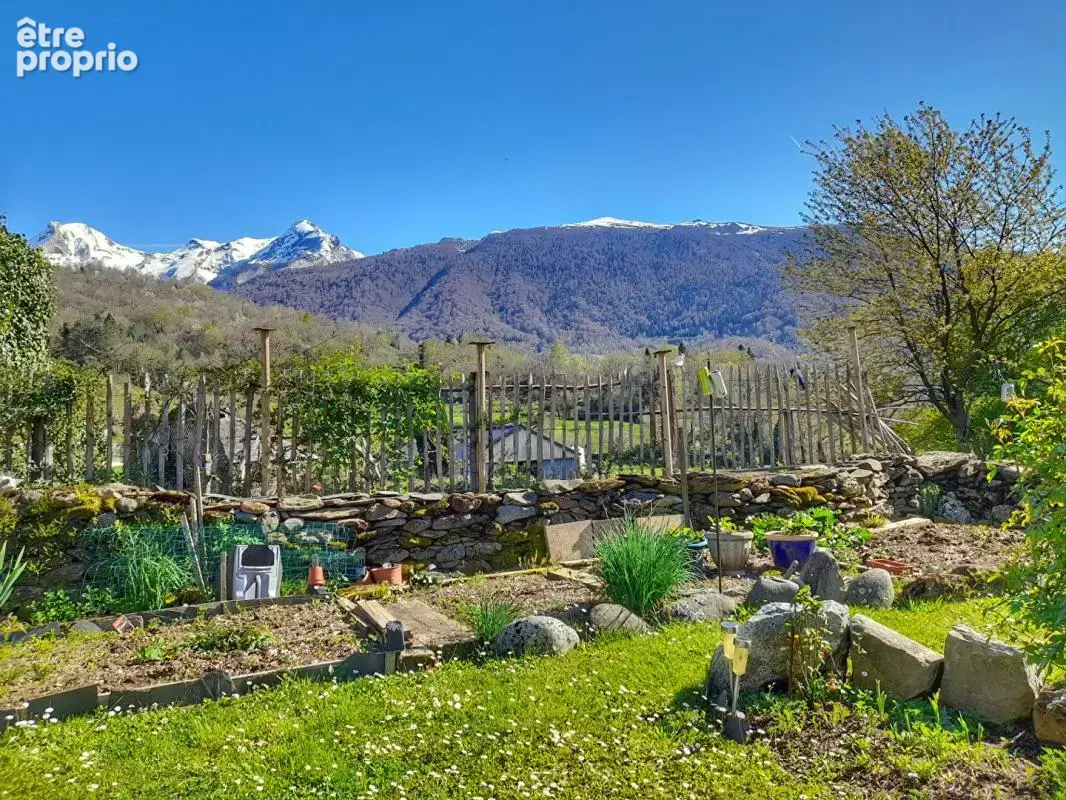 Maison entièrement rénovée avec jardin, alliant cachet et rentabilité locative - photo 4