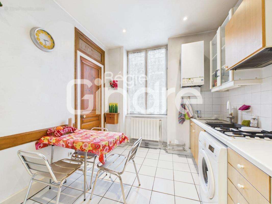 Appartement à LYON-9E