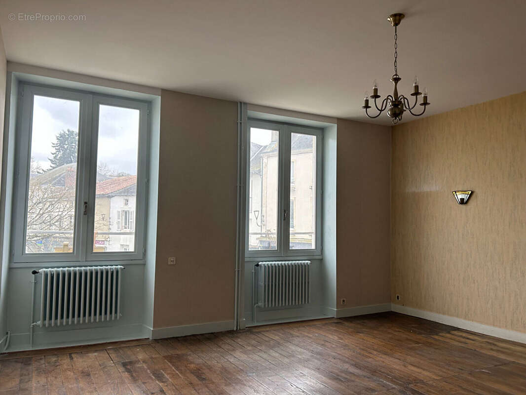 Immeuble de rapport à civray - photo 2
