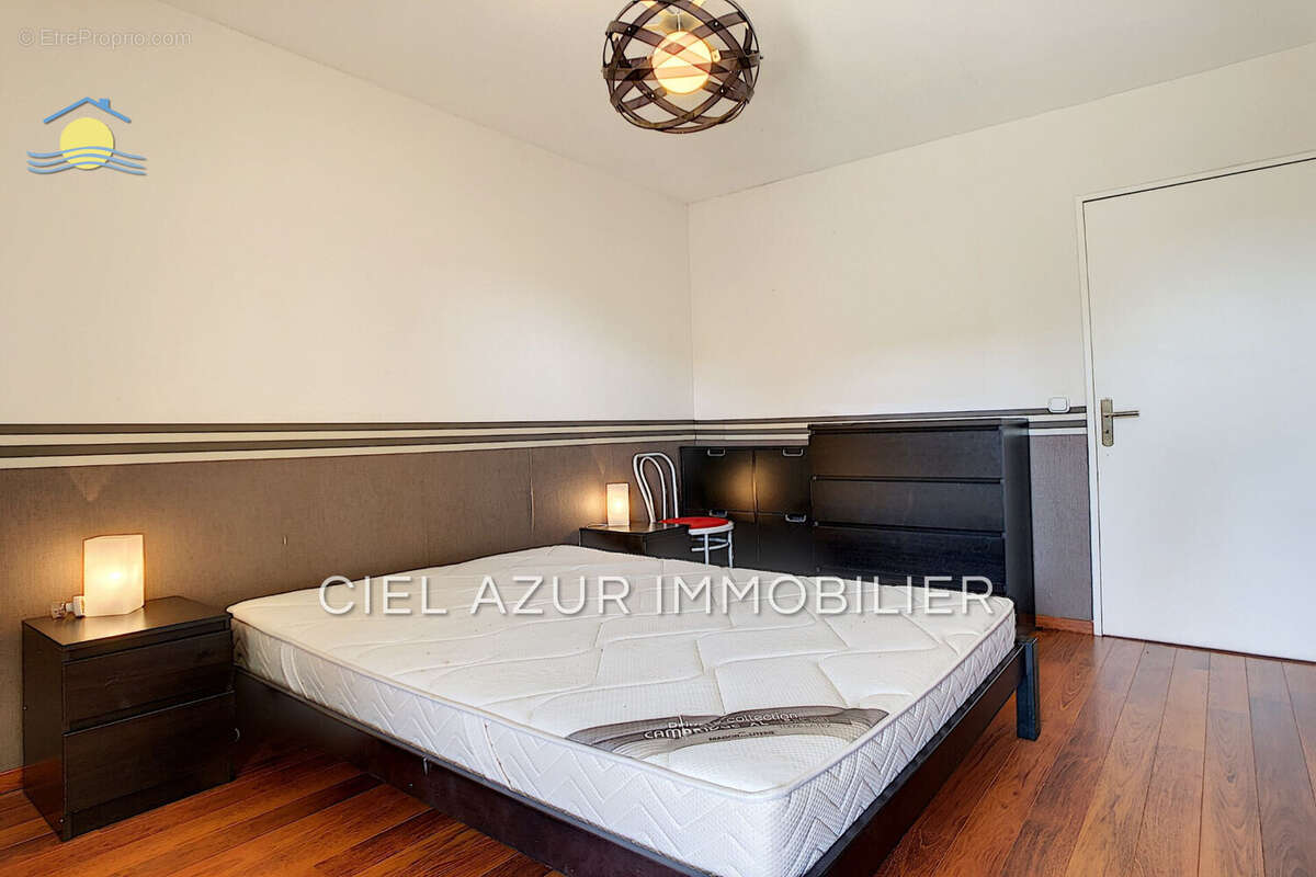 Appartement à VALLAURIS