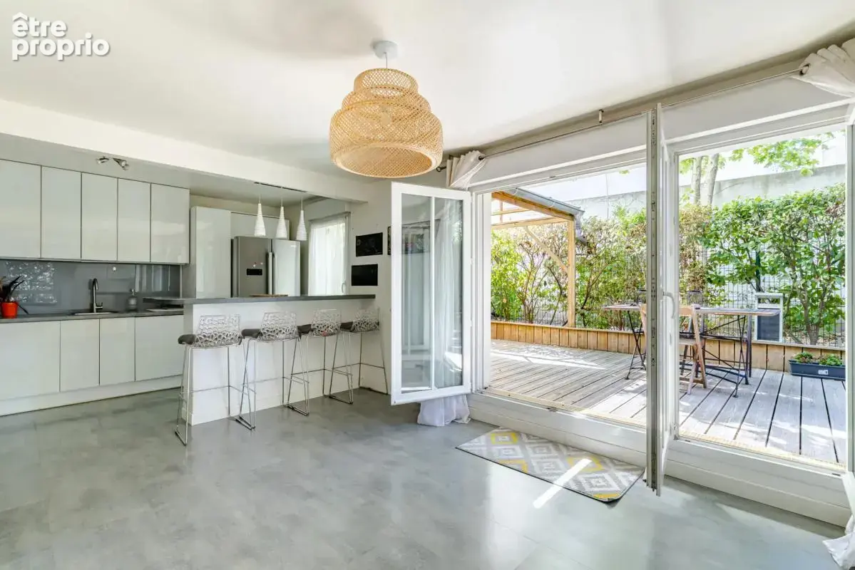 Appartement de 4 pièces de 70 m² à Stains - photo 4