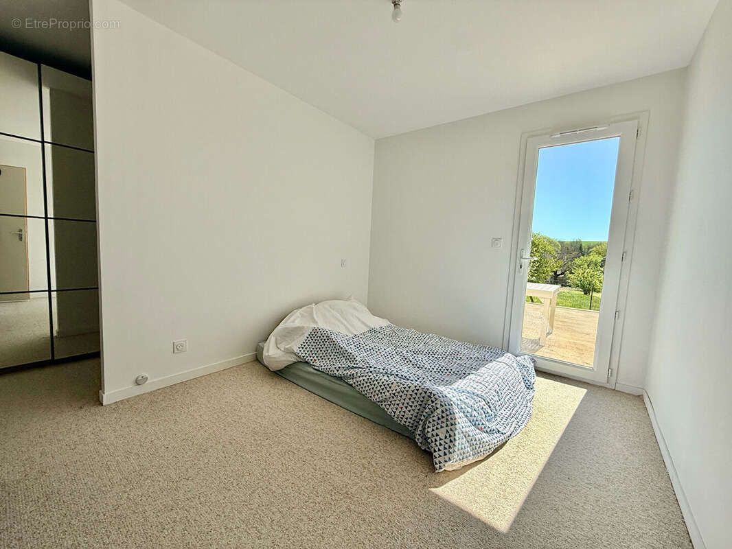 Maison à CHAMPNIERS