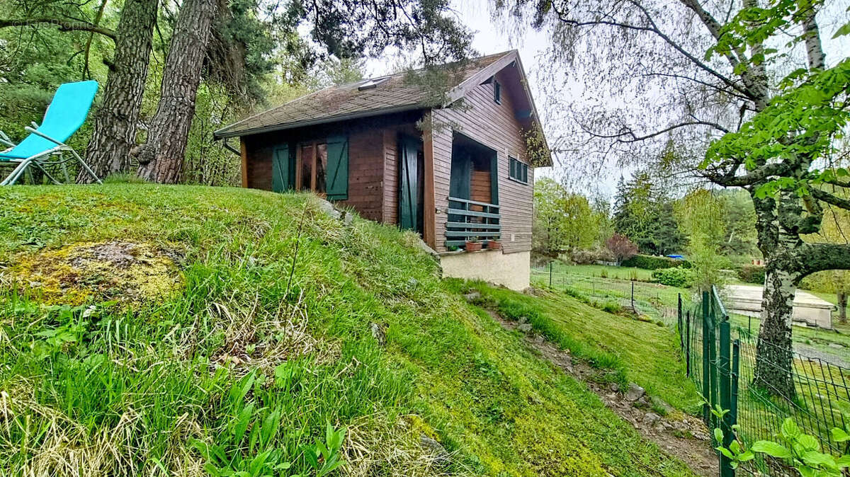 Maison à CHAMBON-SUR-LAC