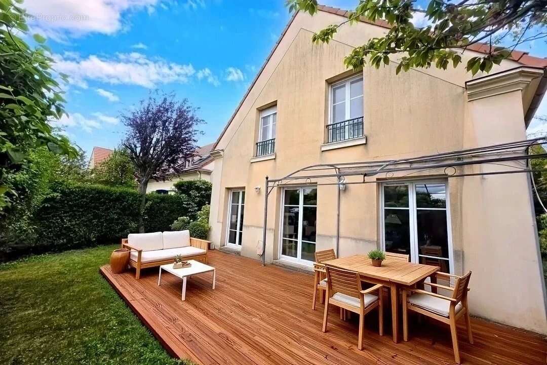 Maison à CROISSY-SUR-SEINE