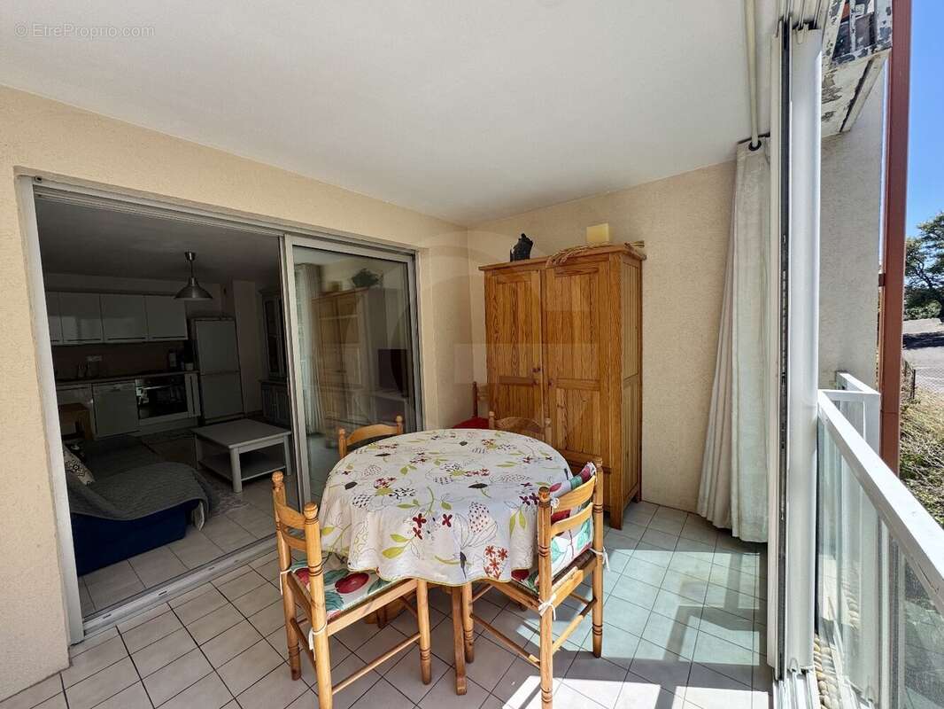 Sete quartier haut - appartement trois pieces et garage - photo 3