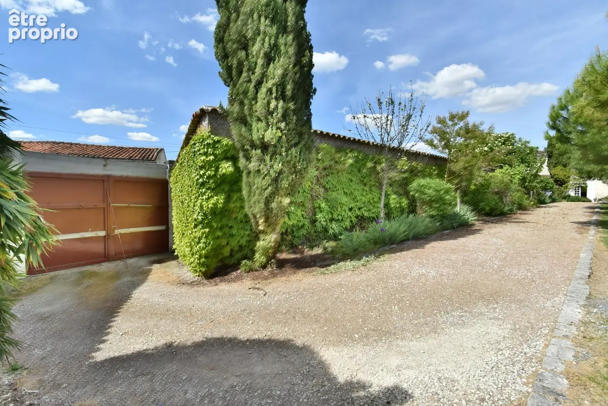 Maison à vendre 5 pièces proche de JARNAC (16) Propriété d'env 162 m2 ave 3 ch et 1 bureau - photo 4
