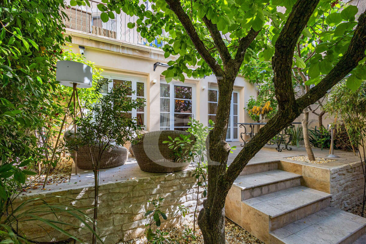 Maison à L'ISLE-SUR-LA-SORGUE