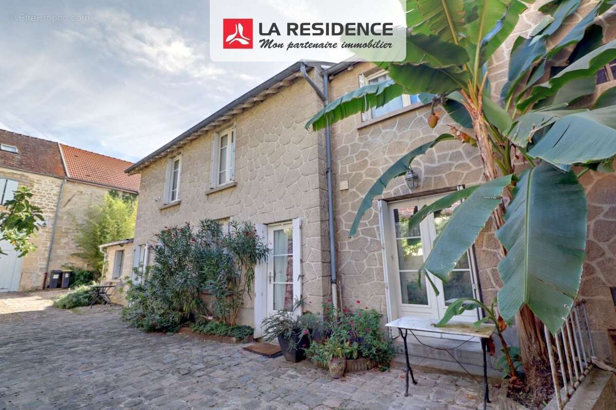 Maison à NEUVILLE-SUR-OISE