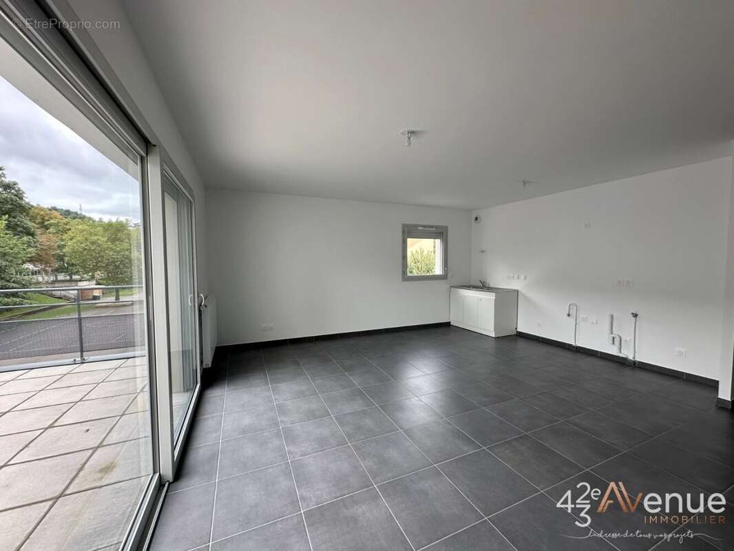 Appartement à SAINT-ETIENNE