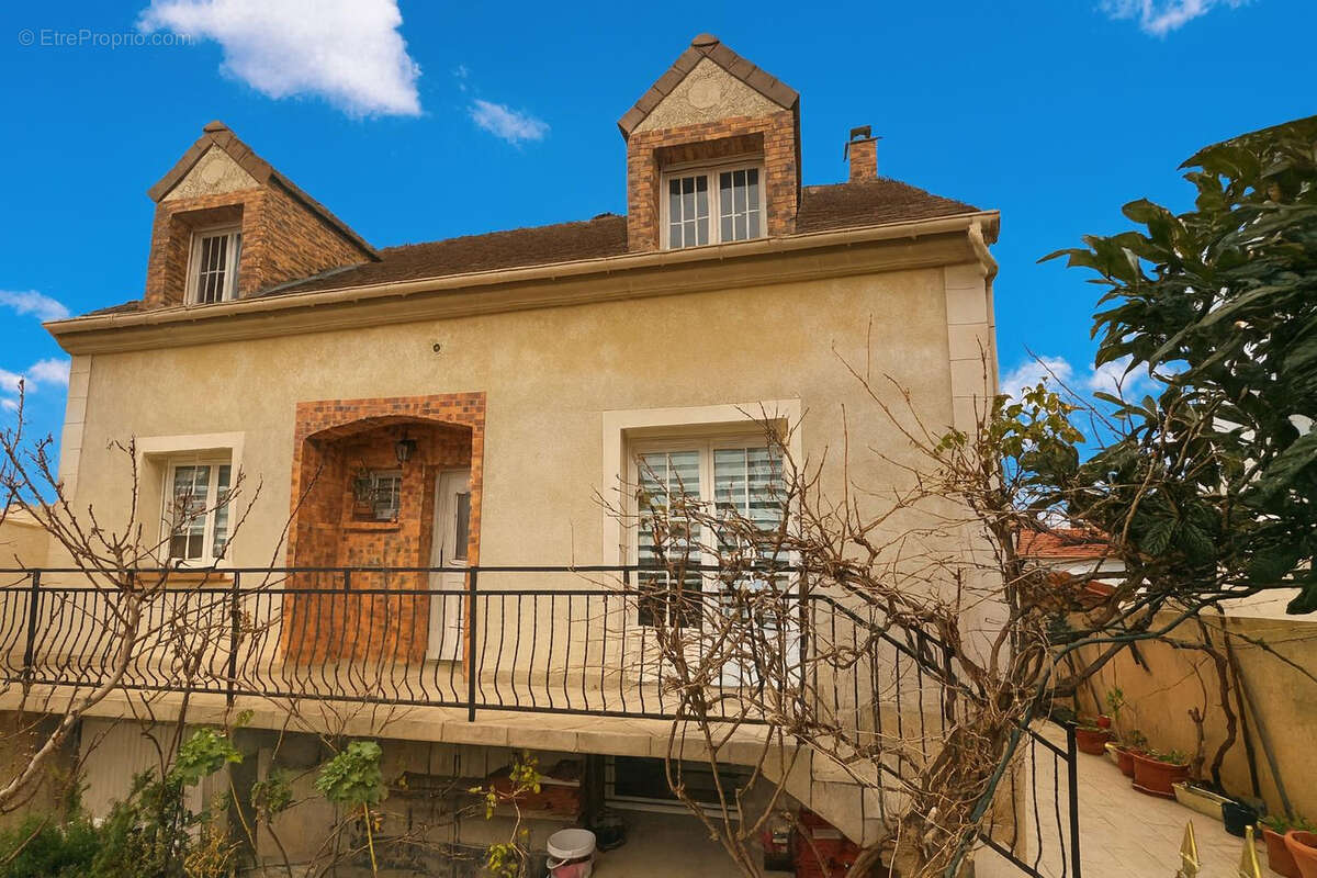 Maison à CHAMPIGNY-SUR-MARNE