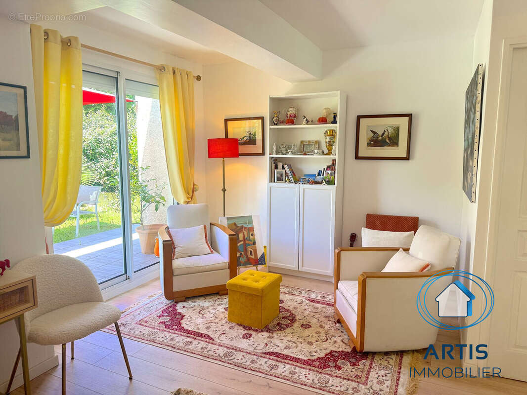 Maison 105 m² à Saint-Jean-De-Luz  - photo 7