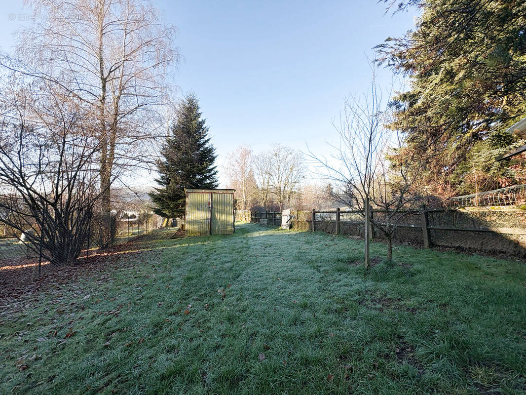 Terrain à PLANCHER-BAS