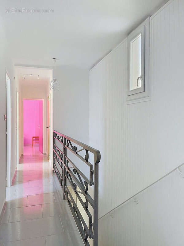 Villa Nimes 4 pièce(s) 90.80 m2 - photo 13
