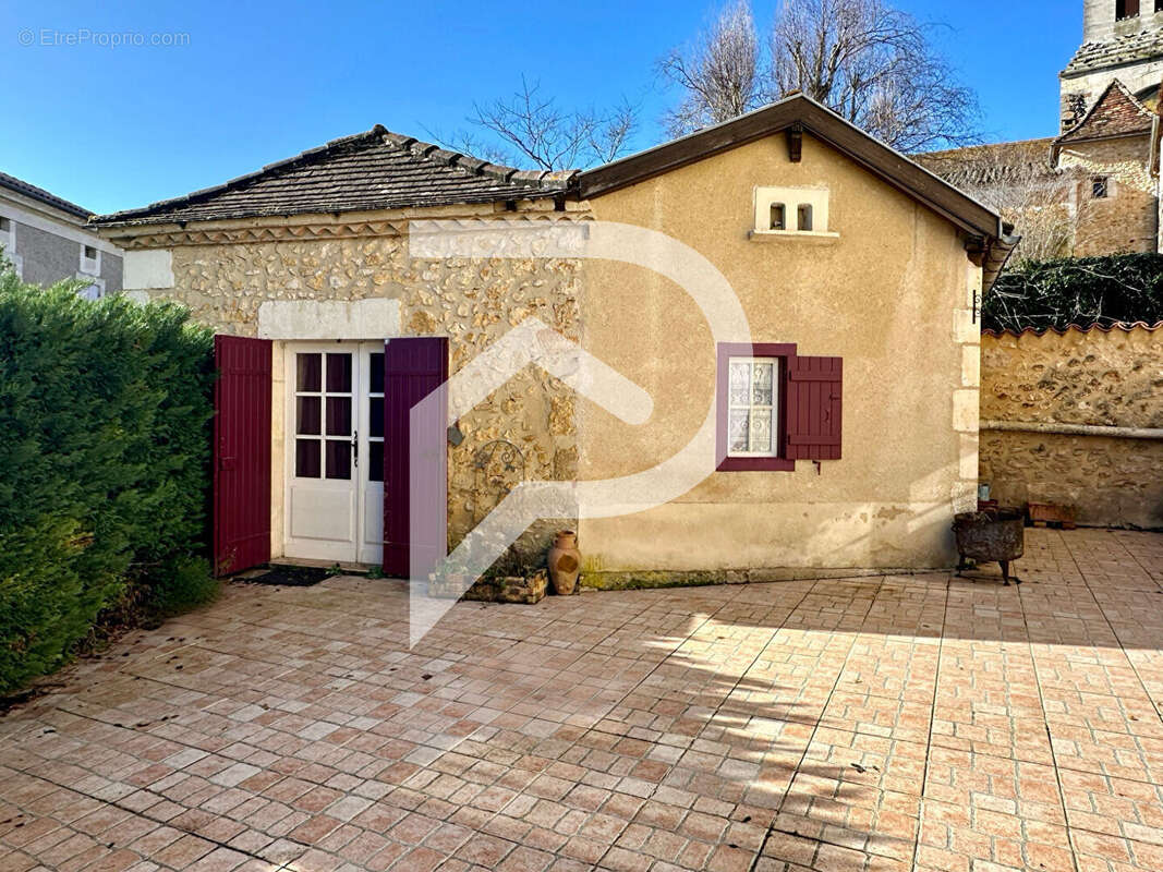 Maison à ISSAC
