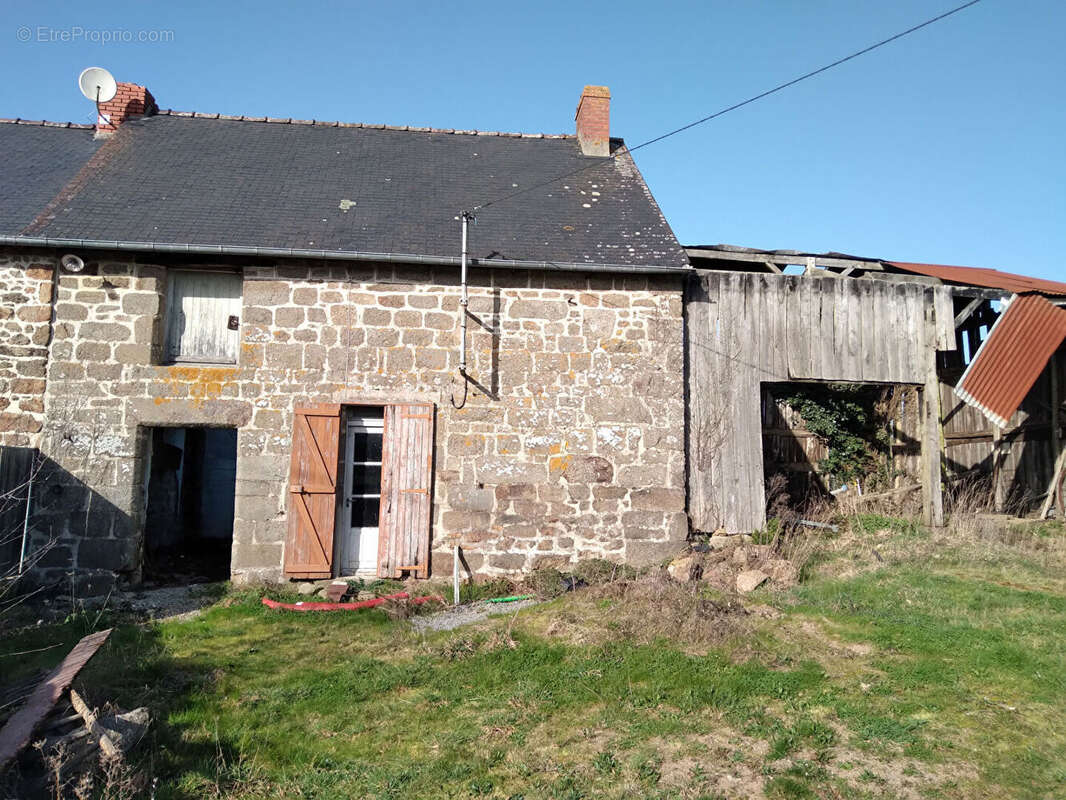 Maison à COMBOURG