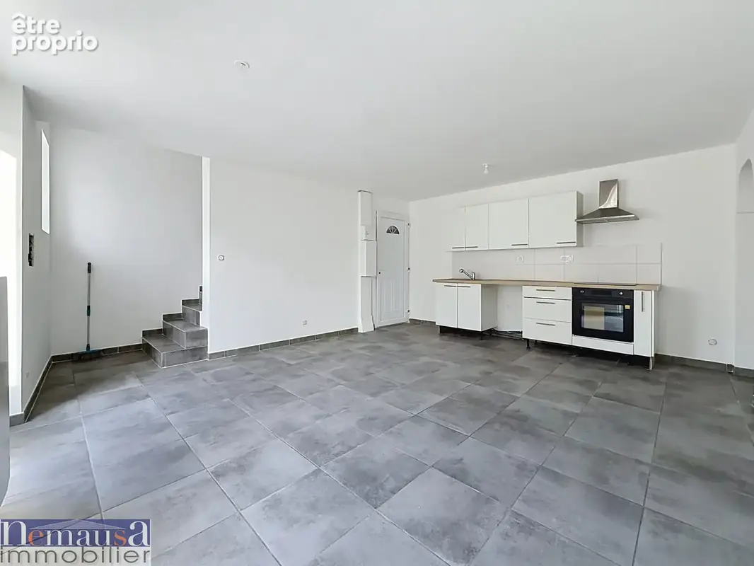 SAINT-GERVASY   Appartement duplex rénové avec balcon - photo 2
