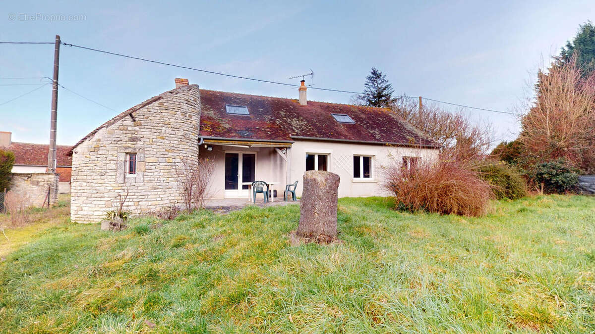 Maison à OUROUER-LES-BOURDELINS