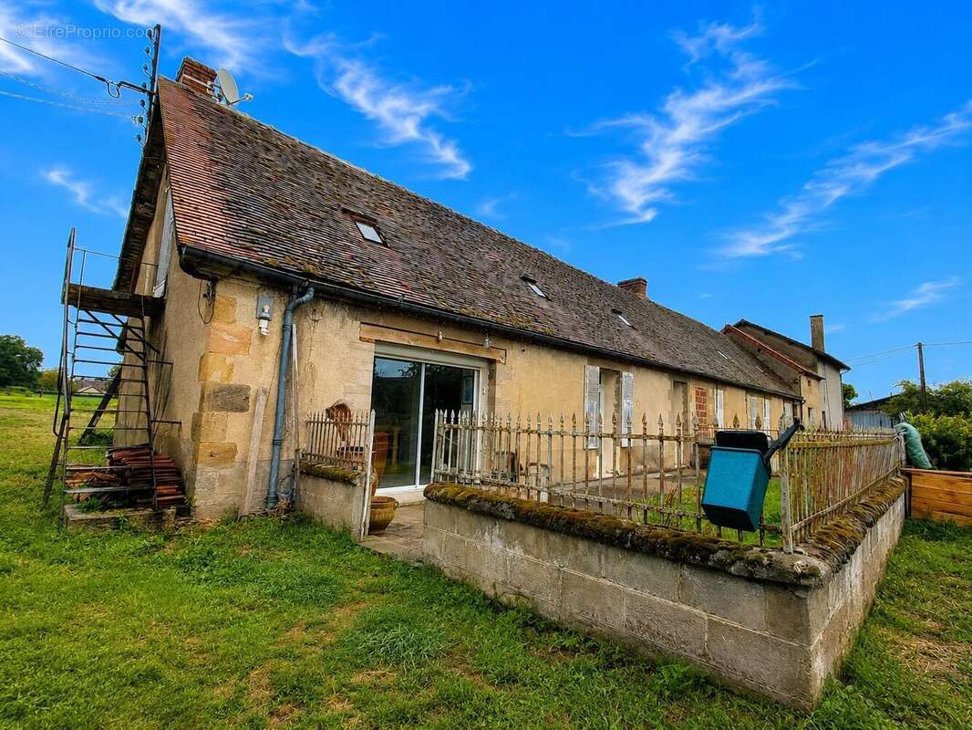 Maison à DEUX-CHAISES