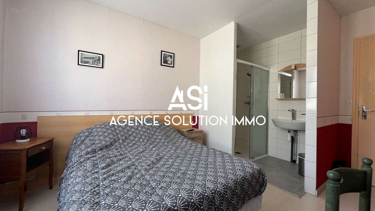 Commerce à VILLAINES-LA-JUHEL