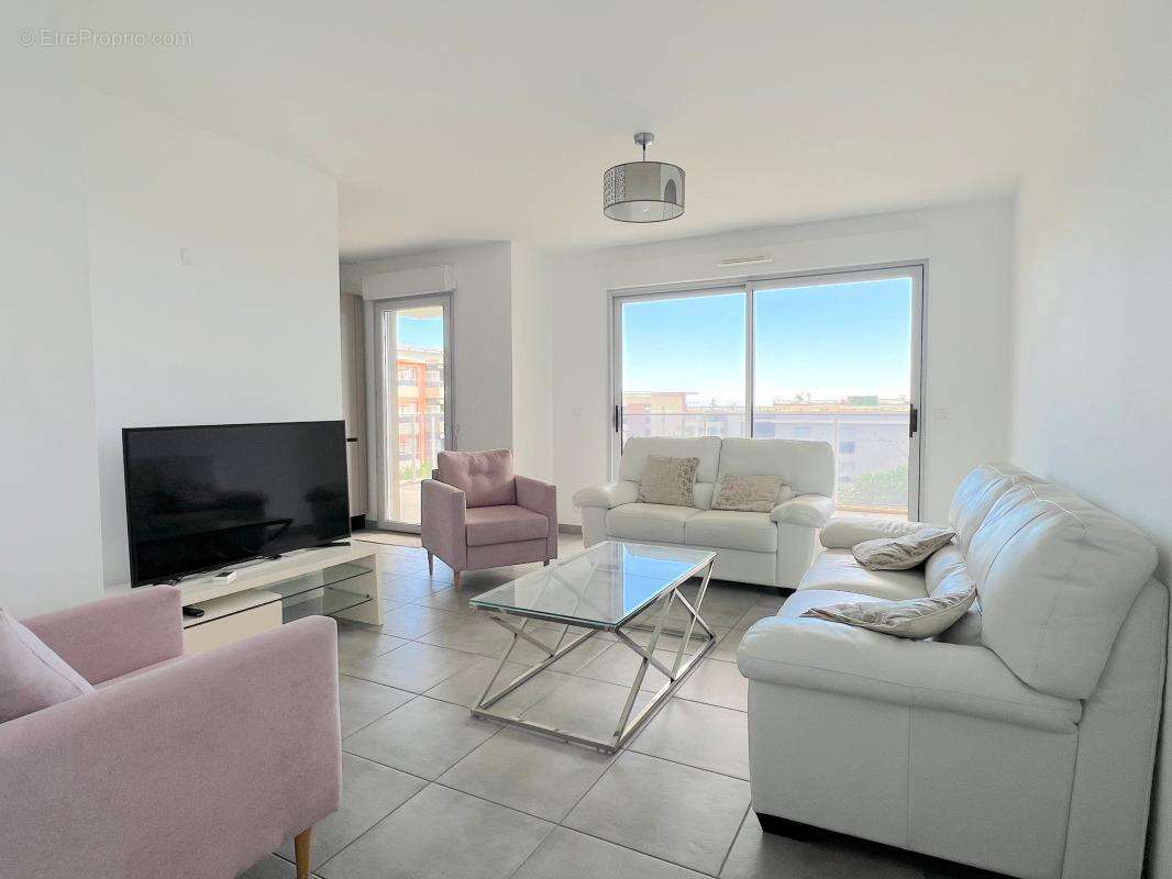 Appartement à VILLENEUVE-LOUBET