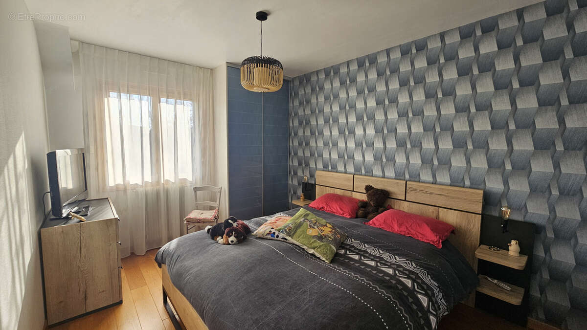 Maison à SAINT-ERBLON