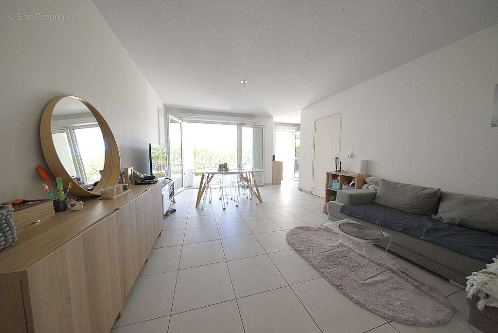 Appartement à PUGET-SUR-ARGENS