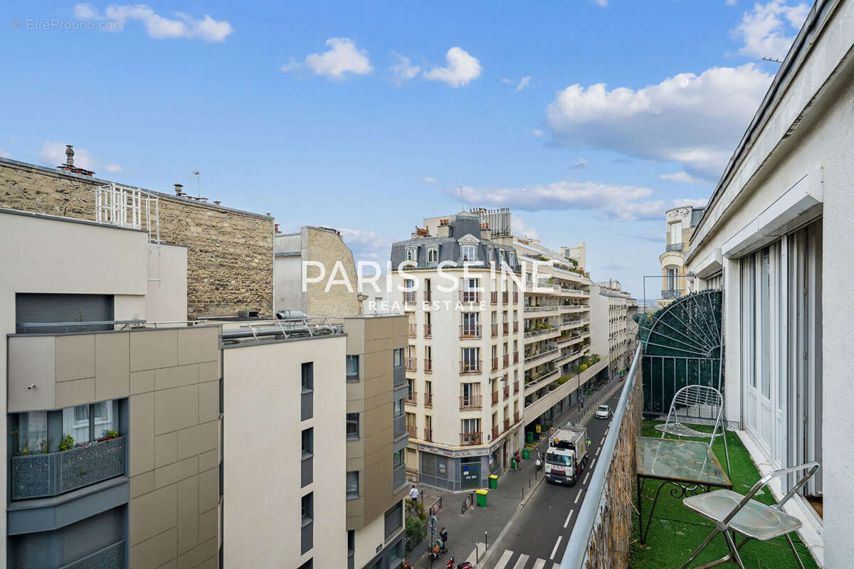 Appartement à PARIS-18E