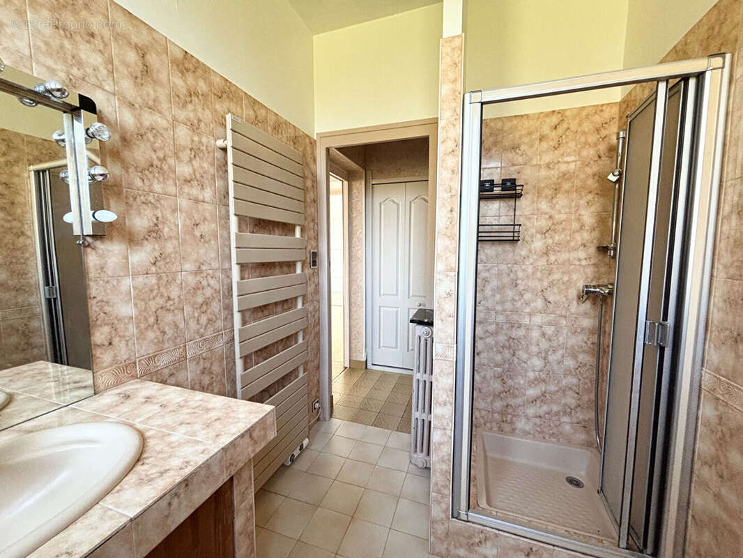 Maison Brive La Gaillarde 4 chambres piscine 178 m2 - photo 8