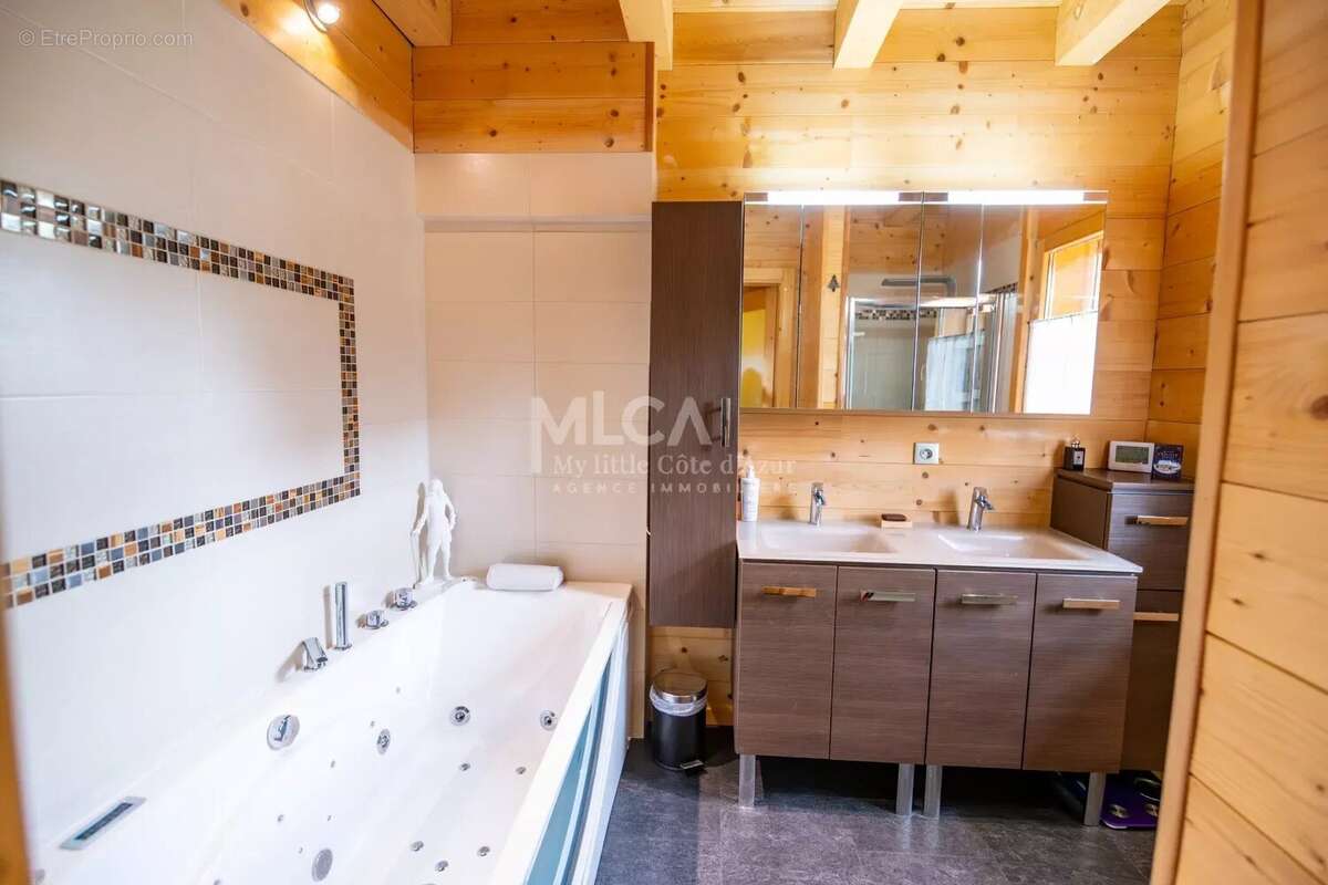 Maison à SAINT-ETIENNE-DE-TINEE