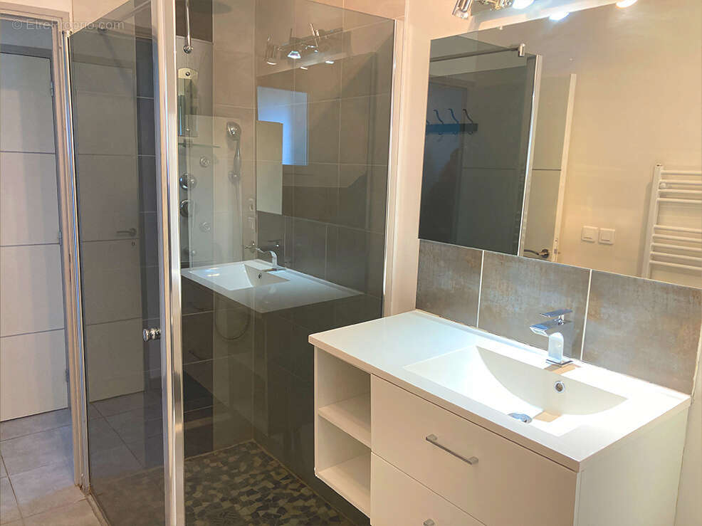 Maison à LA BEGUDE-DE-MAZENC