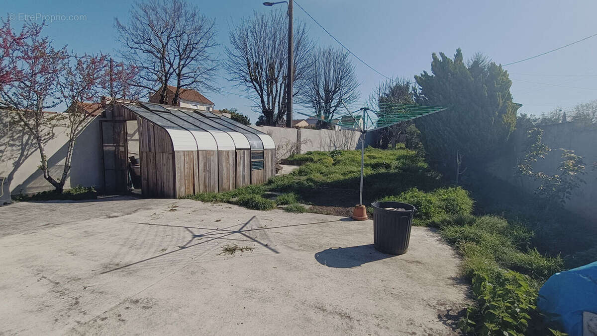 Maison à TONNAY-CHARENTE