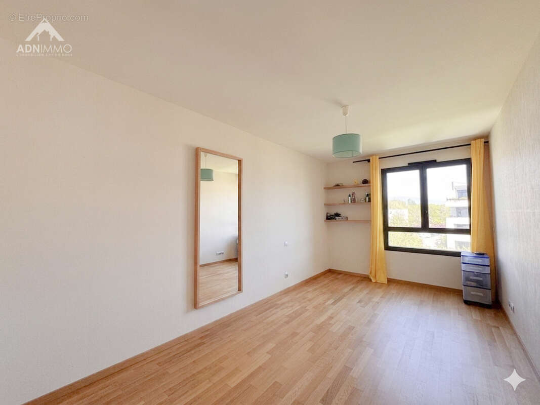 Appartement à SAINT-GENIS-POUILLY