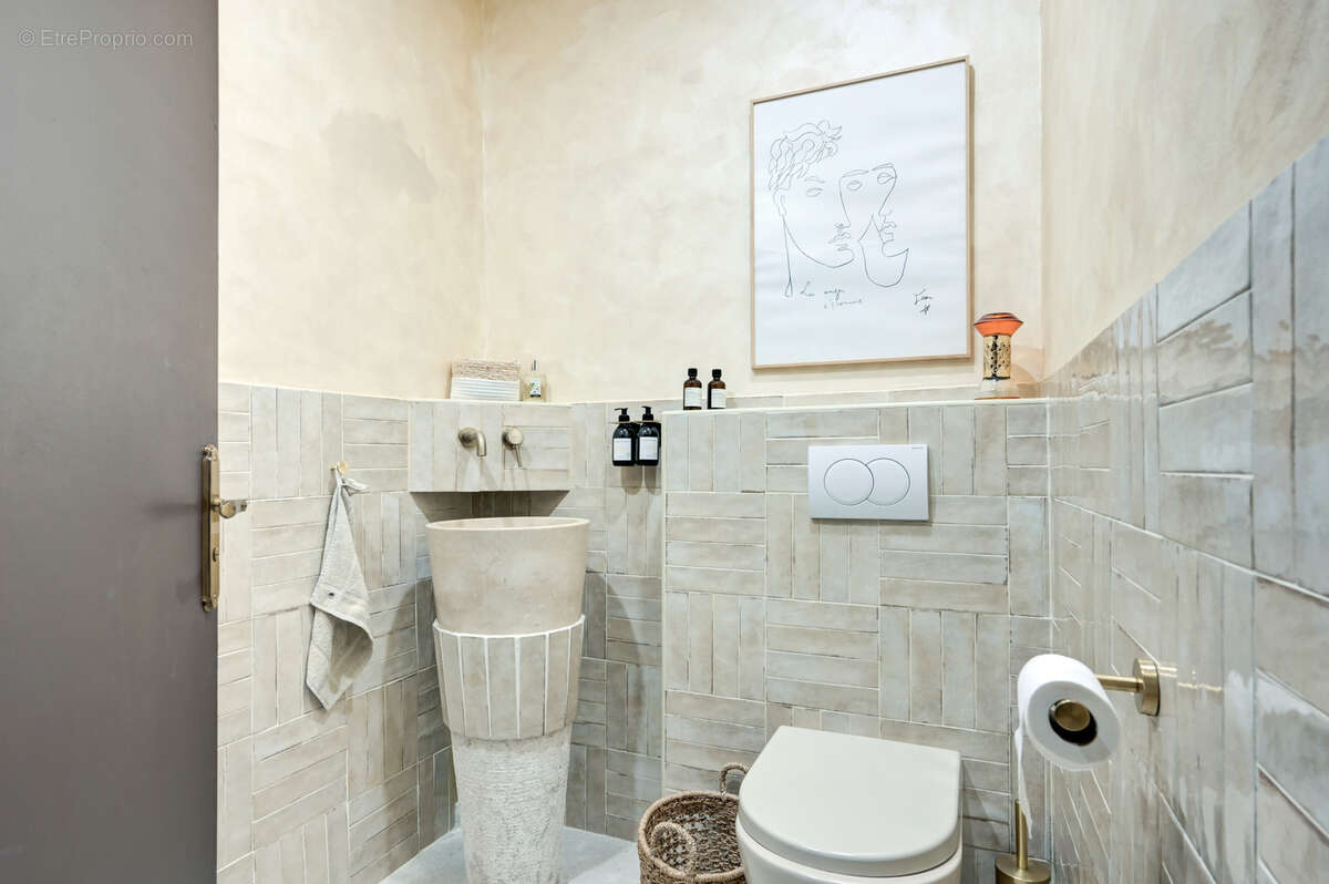 Appartement à MARSEILLE-6E