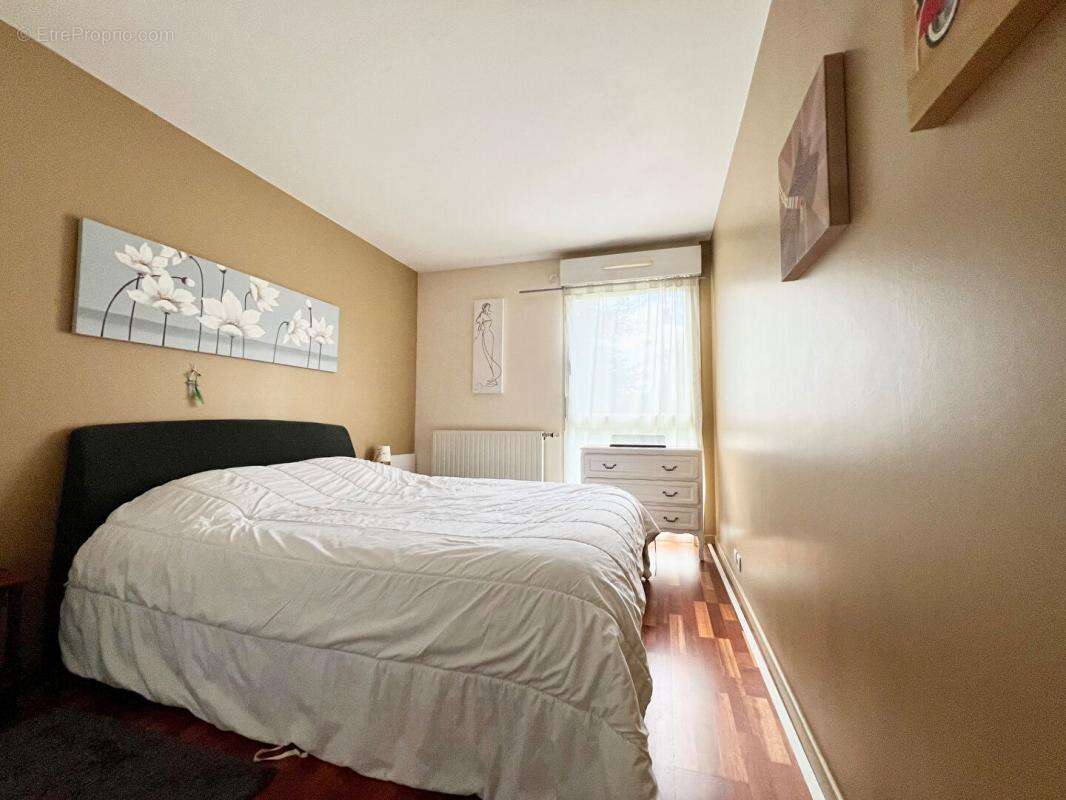 Appartement à SAINTE-GENEVIEVE-DES-BOIS