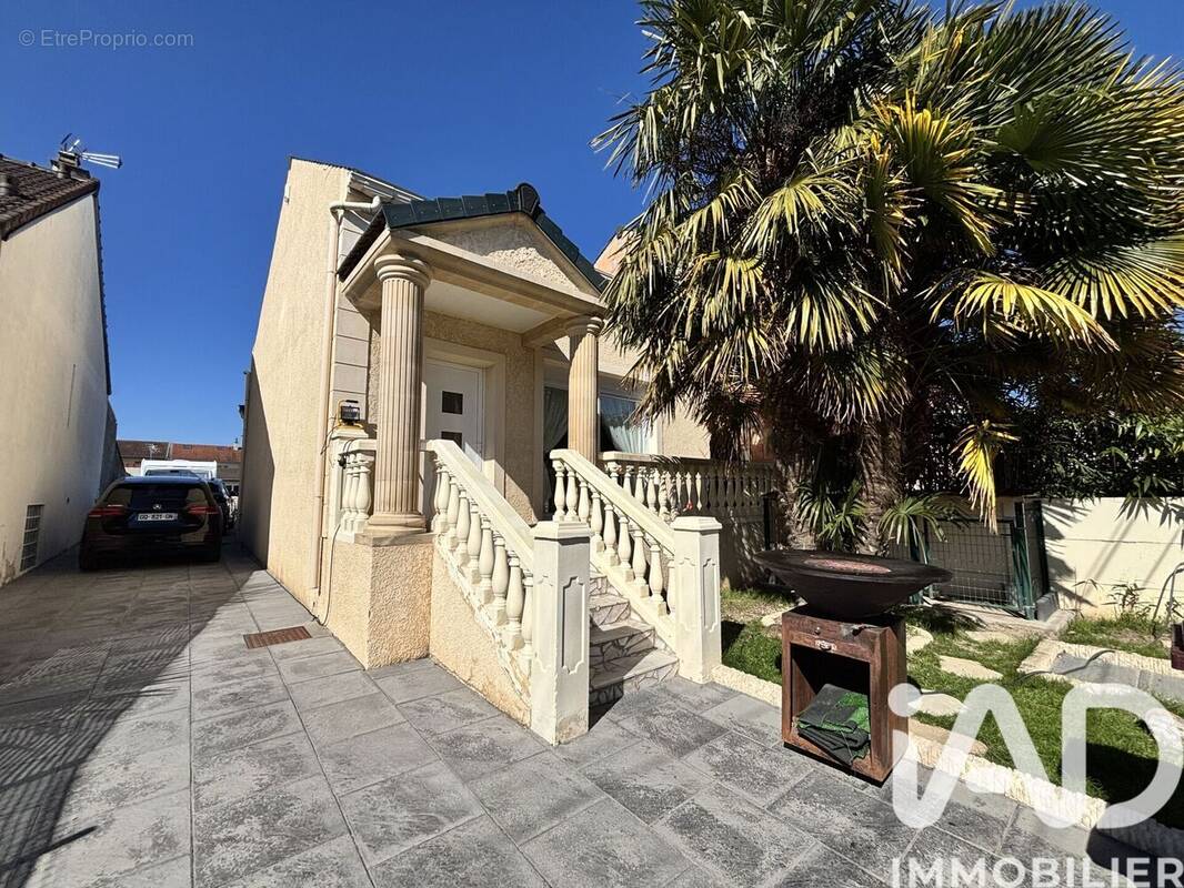 Photo 1 - Maison à MONTFERMEIL