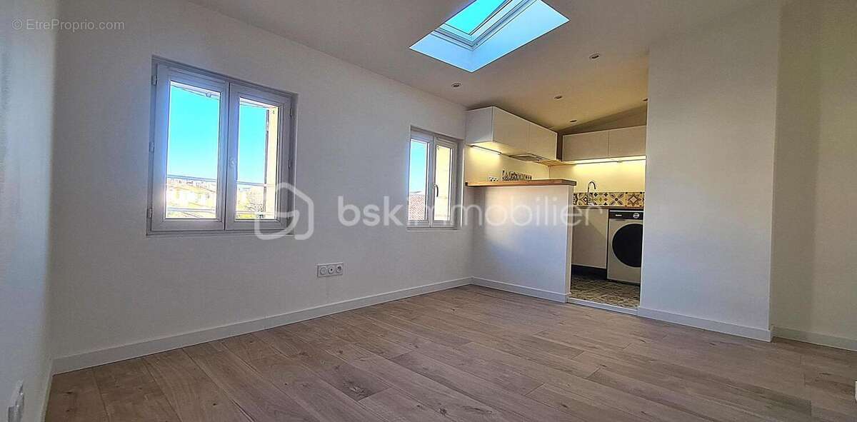 Appartement à LA CRAU