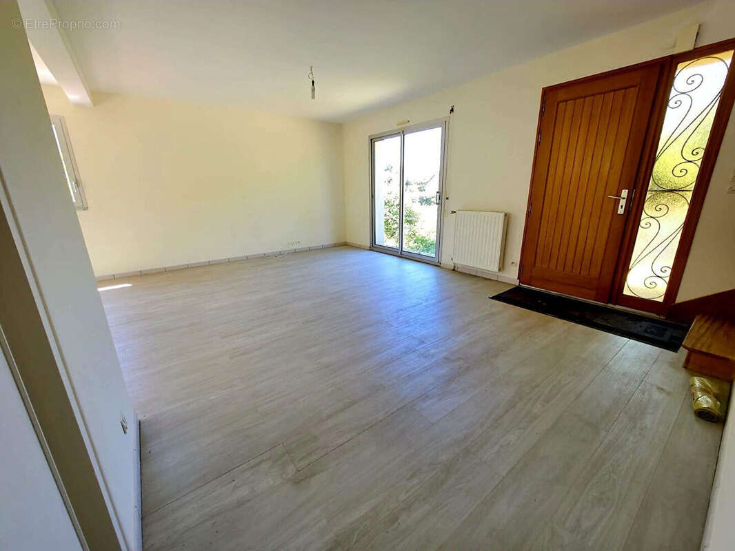 Maison à VEZIN-LE-COQUET