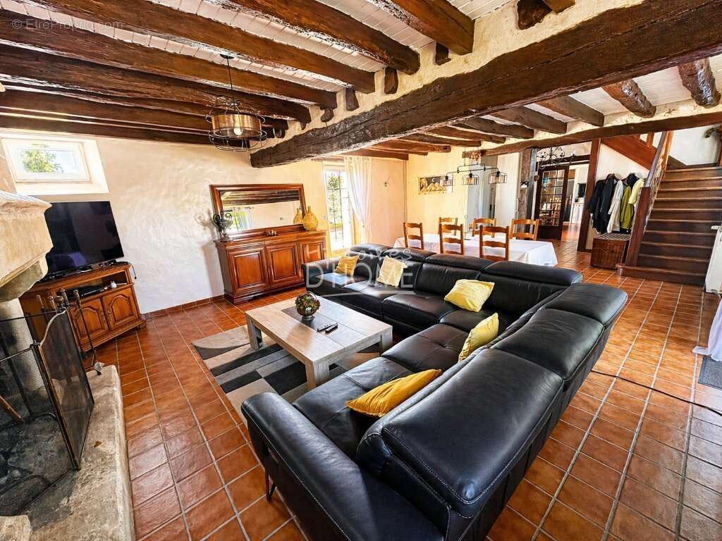 Maison à AUGERS-EN-BRIE