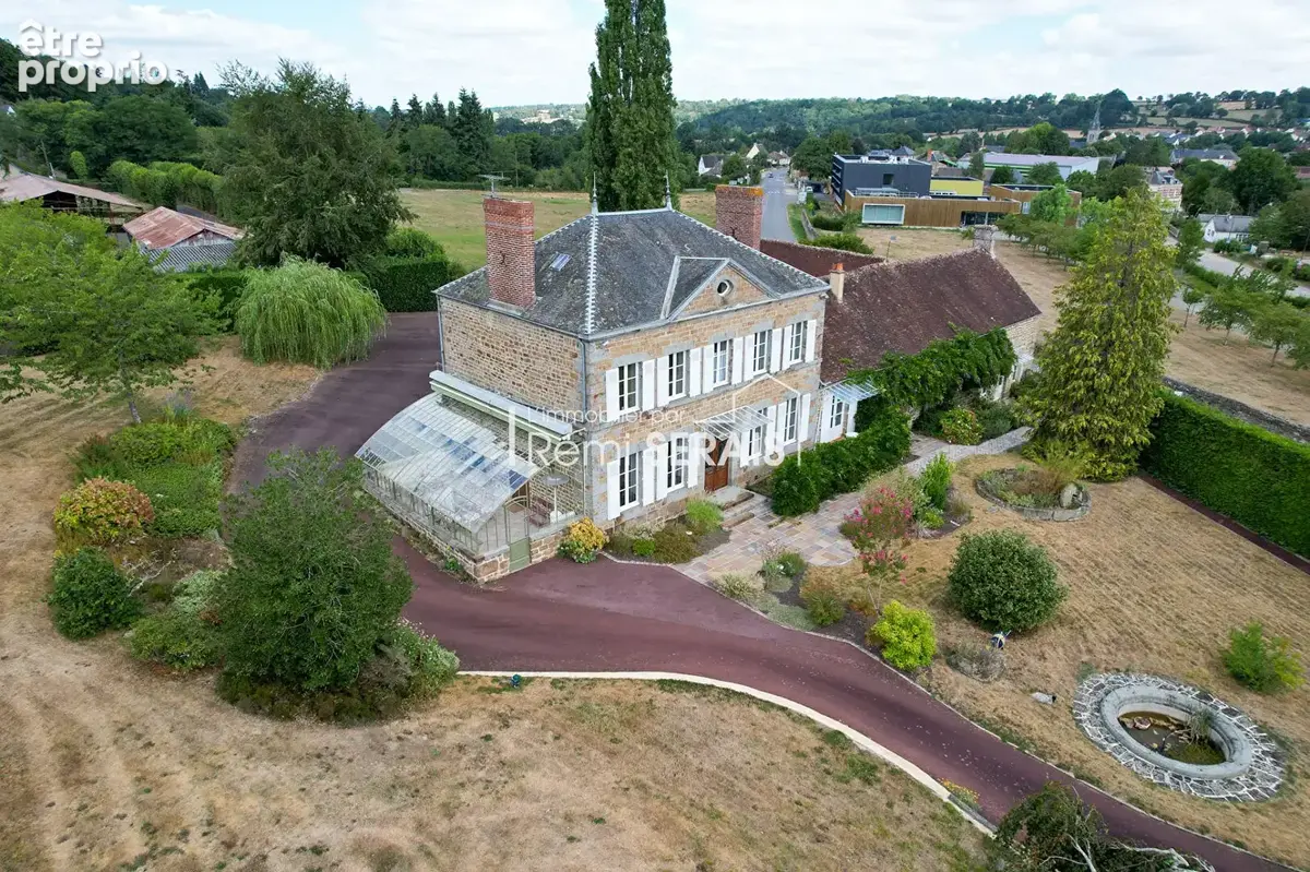 Maison bourgeoise à vendre à PUTANGES LE LAC - photo 2