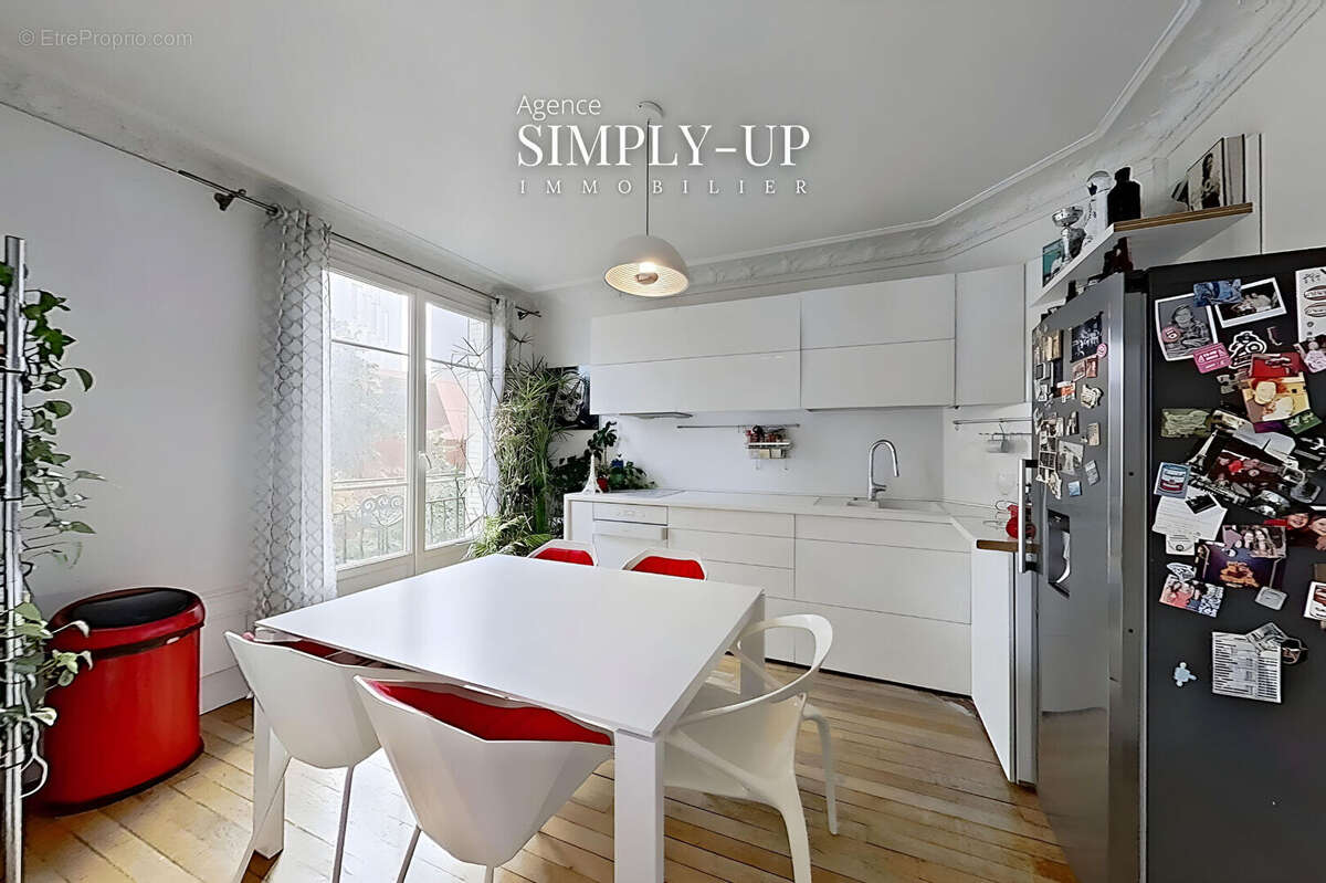 Appartement à PARIS-20E