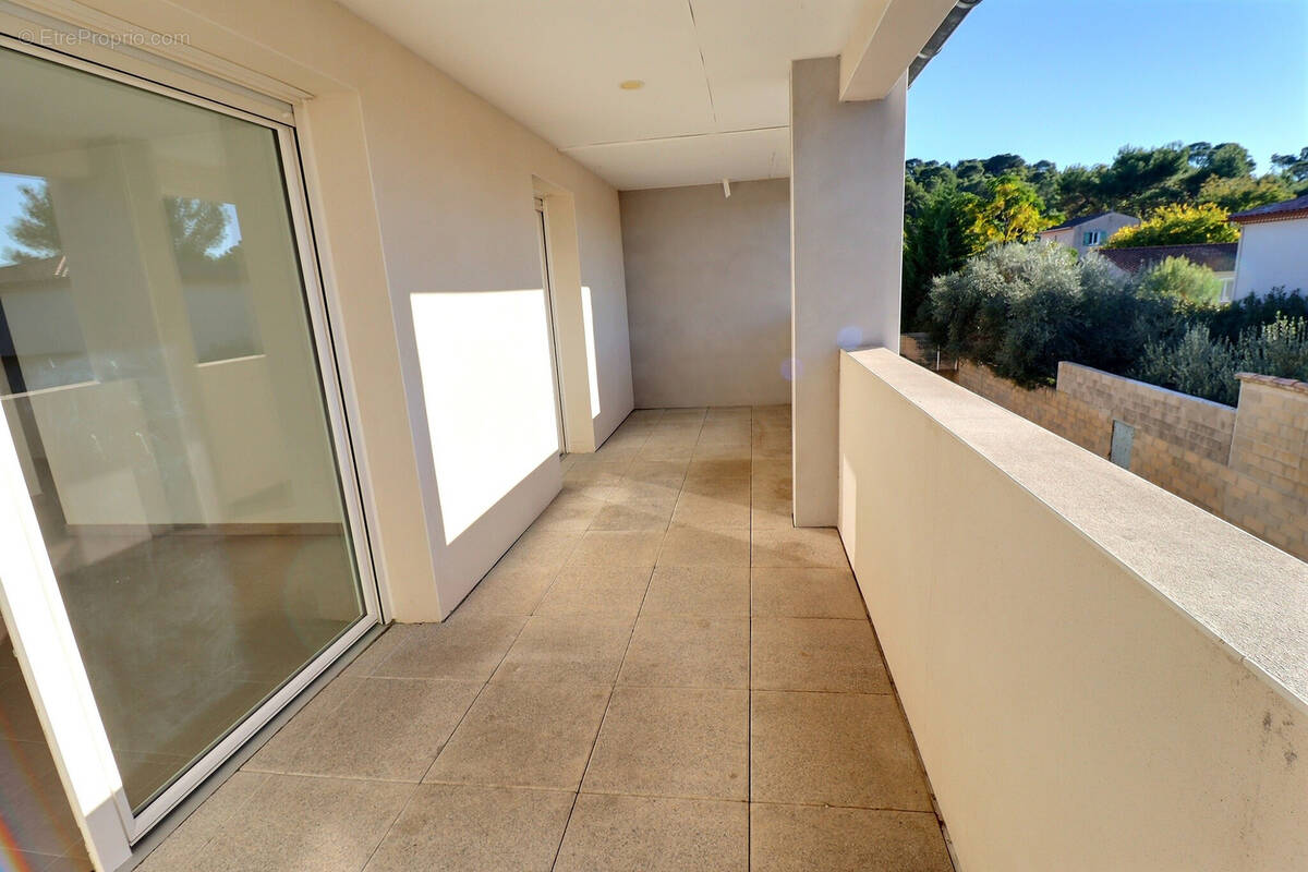 Appartement à CAVEIRAC