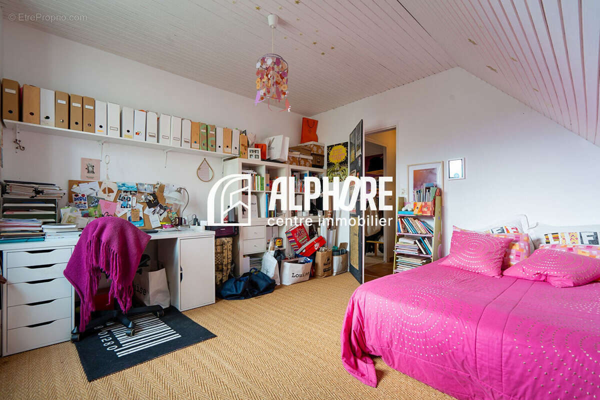 Maison à SAINT-ETIENNE-DE-MONTLUC